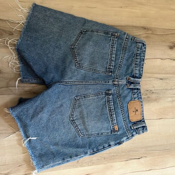 Thrills Thelma Denim Shorts Size 26 - Picture 4 of 4